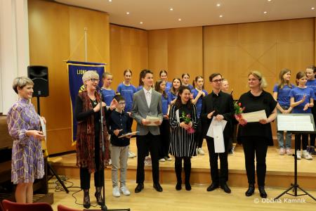 Na mladih svet stoji  (13)